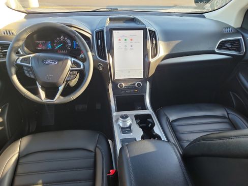 Used 2024 Ford Edge SEL w/ Convenience Package image 14
