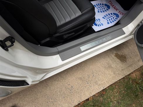 Used 2009 Ford Mustang GT image 59