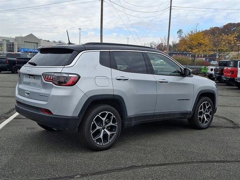 New 2026 Jeep Compass Limited image 4