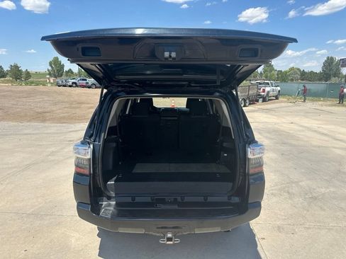 Used 2019 Toyota 4Runner SR5 AWD/4WD image 22