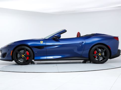 Certified 2019 Ferrari Portofino image 2