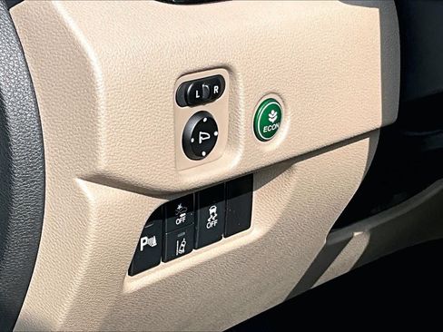 Used 2020 Honda Pilot Touring image 31