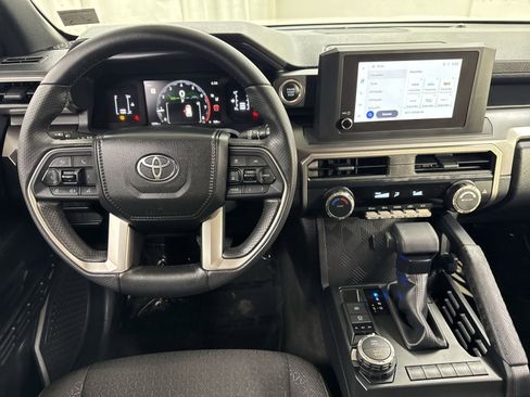 Used 2025 Toyota 4Runner SR5 image 27