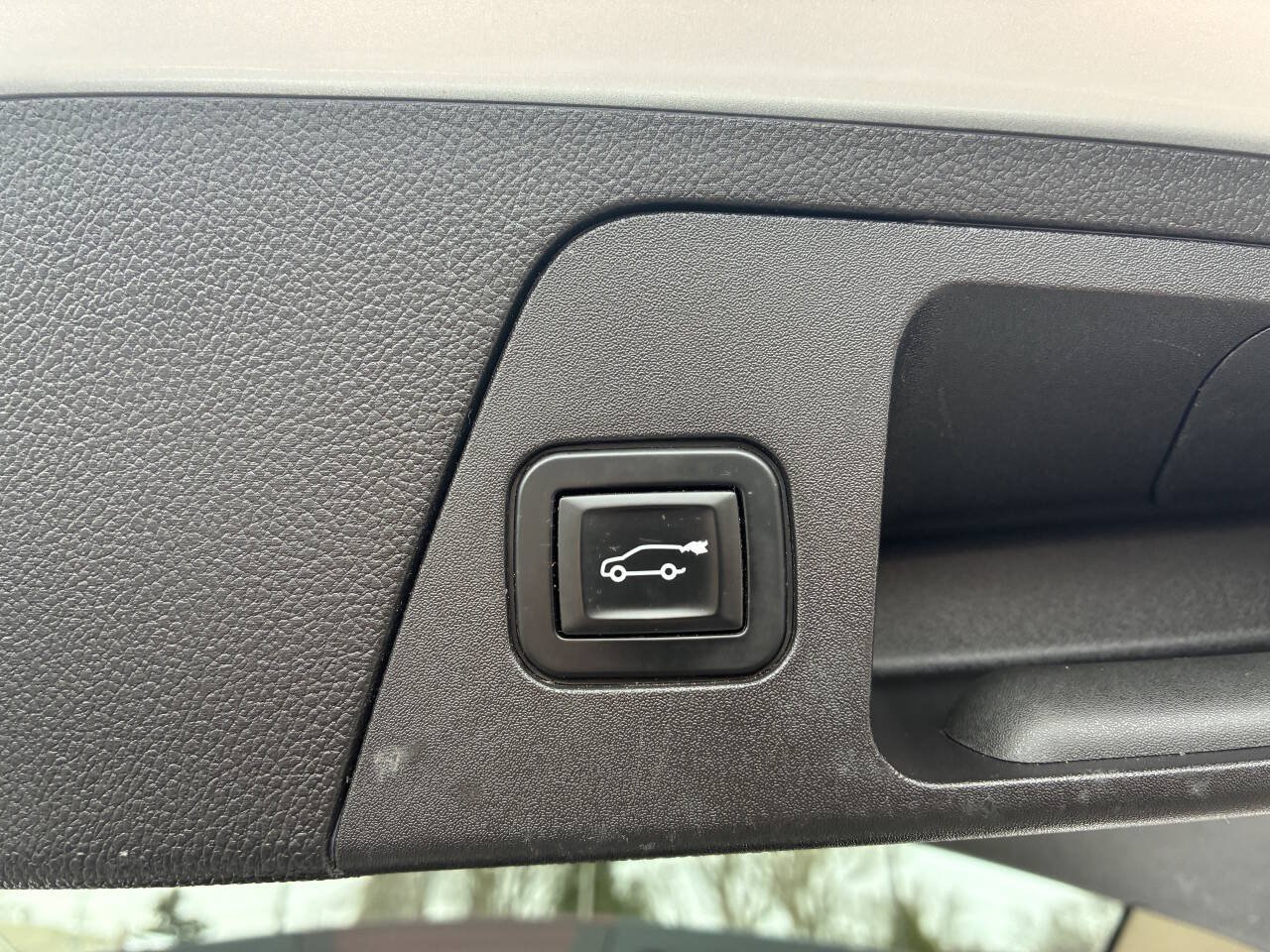 Used 2017 Buick Envision Essence AWD/4WD image 35