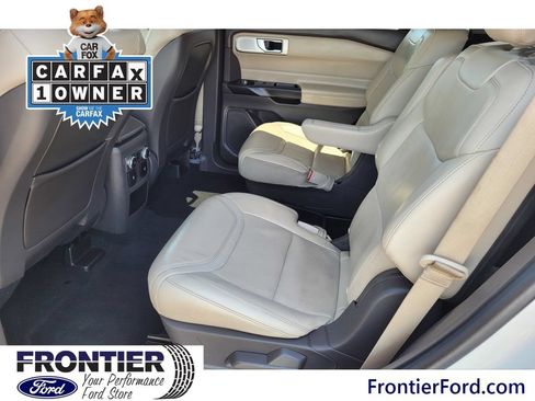 Used 2020 Ford Explorer Platinum w/ Premium Technology Package AWD/4WD image 24
