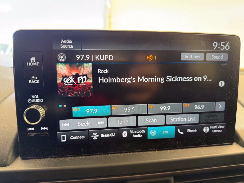 Used 2025 Honda Pilot TrailSport image 17