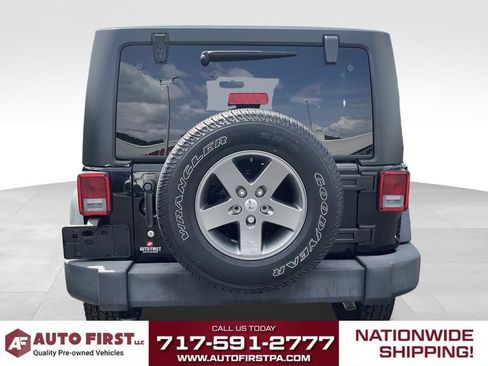 Used 2015 Jeep Wrangler Sport AWD/4WD image 3