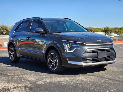 New 2026 Kia Niro EX image 3