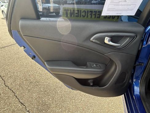 Used 2015 Chrysler 200 S w/ Navigation & Sound Group I FWD image 13