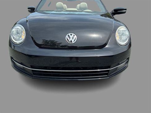 Used 2013 Volkswagen Beetle 2.0T FWD image 25