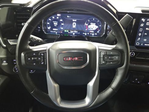 Used 2024 GMC Sierra 1500 Elevation w/ X31 Off-Road Package AWD/4WD image 10