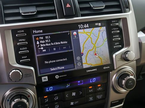 Used 2024 Toyota 4Runner Limited image 19