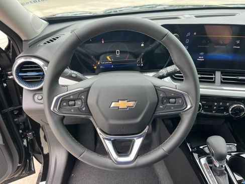 New 2026 Chevrolet Trax LT w/ Driver Confidence Package FWD image 17