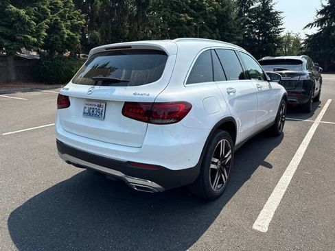 Used 2021 Mercedes-Benz GLC 300 4MATIC image 3