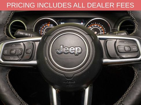 Used 2019 Jeep Wrangler Unlimited Sahara AWD/4WD image 18