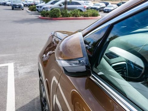 Used 2021 Kia Sportage EX w/ EX Technology Package FWD image 9