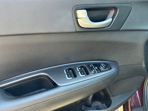 Used 2017 Kia Optima LX FWD image 5