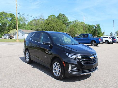 Used 2023 Chevrolet Equinox LT FWD image 3