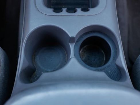 Used 2002 Ford Expedition XLT image 38