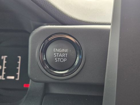 Used 2025 Toyota Tacoma SR image 25