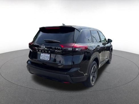 Used 2025 Nissan Rogue SV FWD image 14