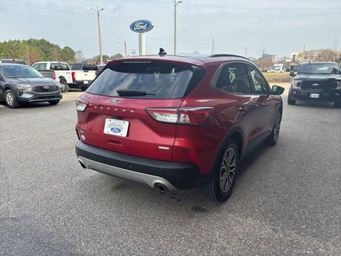 Certified 2020 Ford Escape SEL image 4
