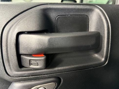 Used 2018 Jeep Wrangler Unlimited Sport S AWD/4WD image 23