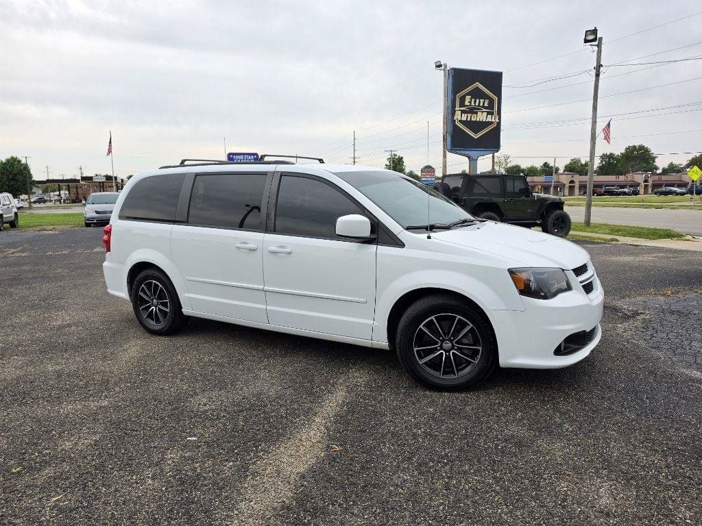 Used 2017 Dodge Grand Caravan GT FWD image 3