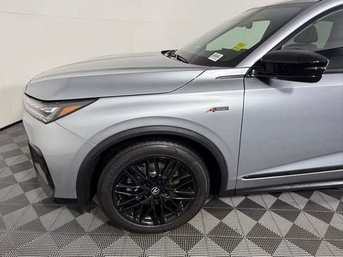 Used 2025 Acura MDX A-Spec image 14