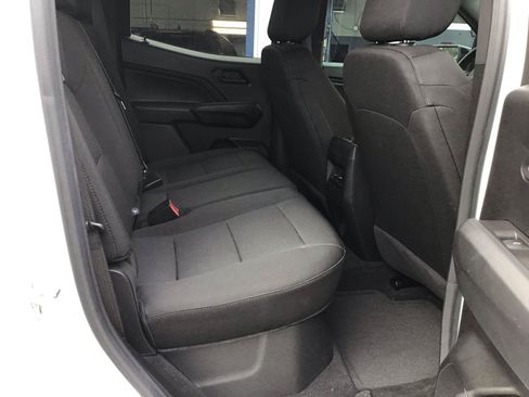 Used 2024 Chevrolet Colorado Trail Boss w/ Advanced Trailering Package AWD/4WD image 4