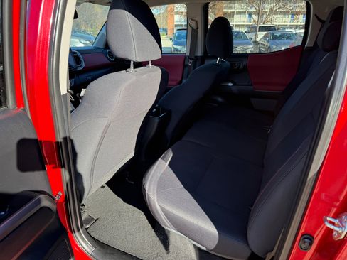 Used 2019 Toyota Tacoma SR5 image 20