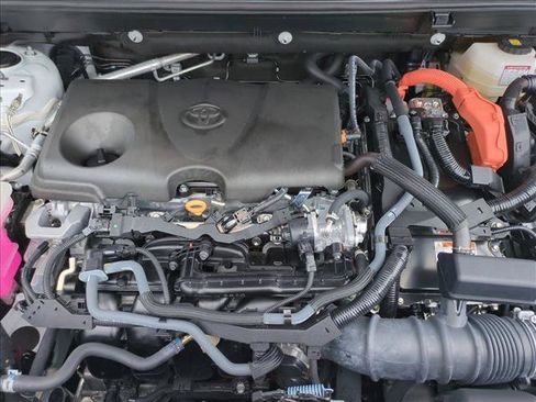 Certified 2024 Toyota RAV4 LE AWD/4WD image 23