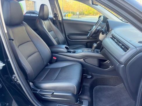 Used 2019 Honda HR-V Touring image 23