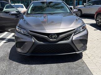 Used 2018 Toyota Camry SE w/ Moonroof Package FWD video 2