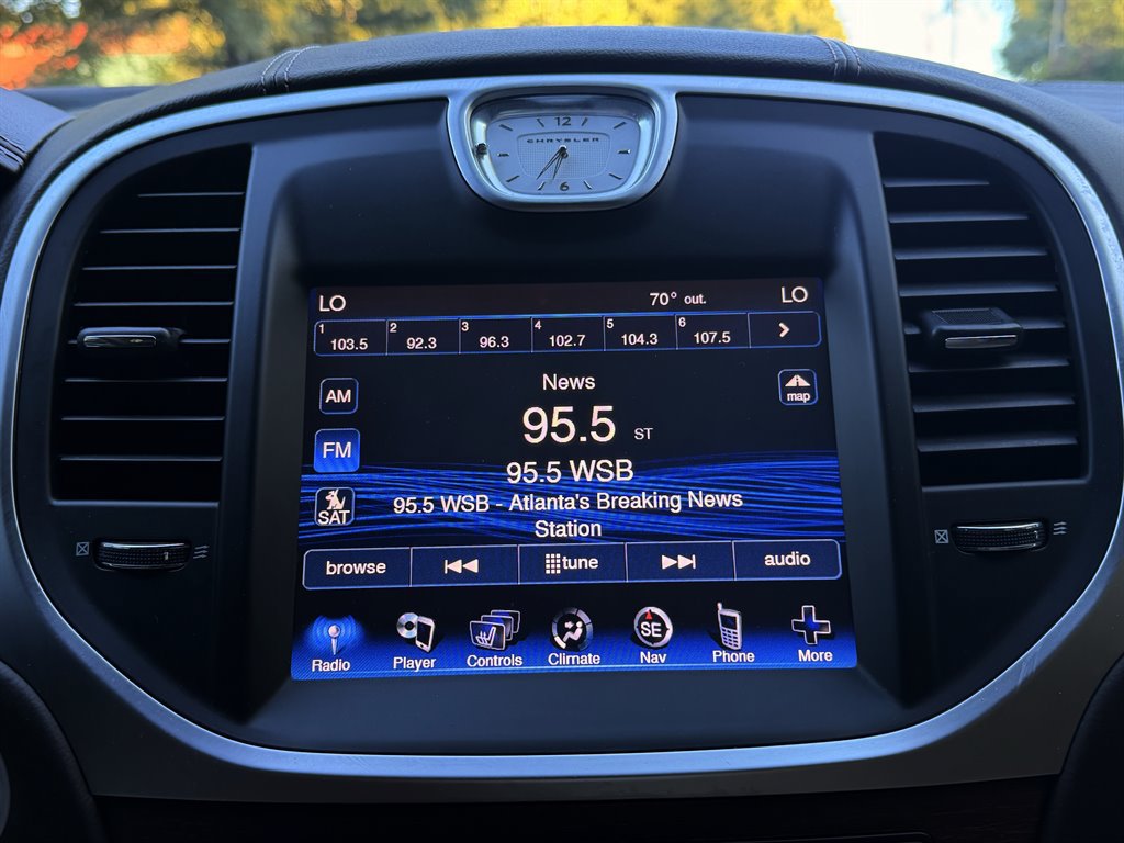 Used 2013 Chrysler 300 C Luxury Series RWD image 14
