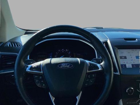 Used 2019 Ford Edge SEL image 20