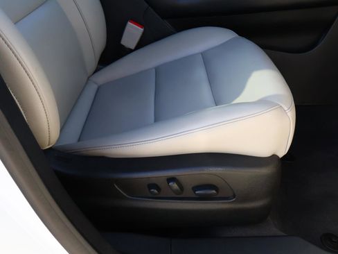 Used 2023 Cadillac XT4 Luxury image 21