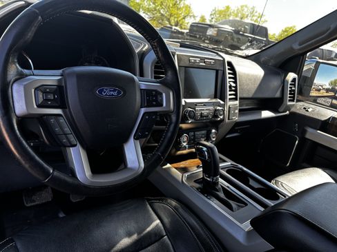 Used 2019 Ford F150 Lariat image 16