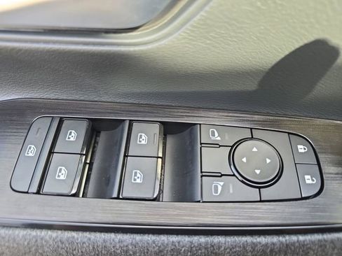 New 2026 Nissan Kicks SV image 28