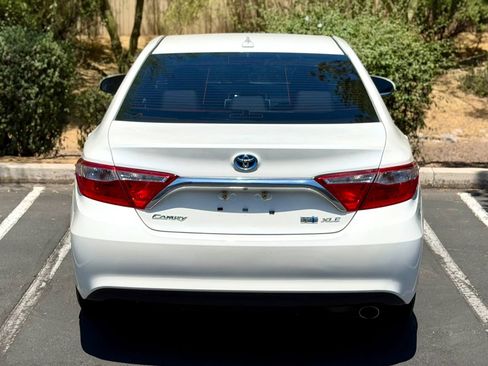 Used 2017 Toyota Camry XLE w/ Moonroof Package FWD image 7
