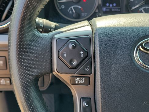 Used 2020 Toyota Tacoma TRD Off-Road w/ Technology Package AWD/4WD image 22