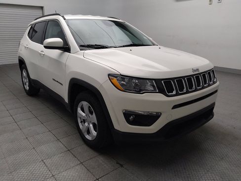 Used 2019 Jeep Compass Latitude FWD image 13