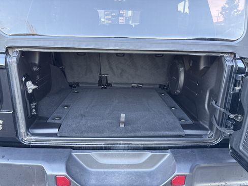 Certified 2021 Jeep Wrangler Unlimited Rubicon w/ Xtreme Recon 35" Tire Package image 35