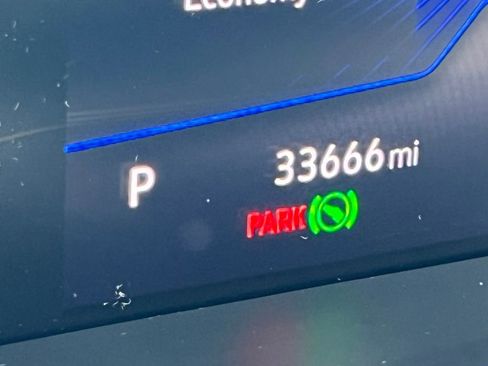 Used 2024 Volkswagen Jetta SE image 17