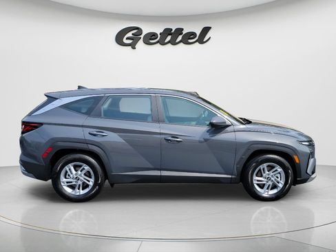 Certified 2025 Hyundai Tucson SE FWD image 4