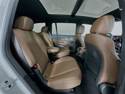 New 2026 Mercedes-Benz GLS 450 4MATIC image 30