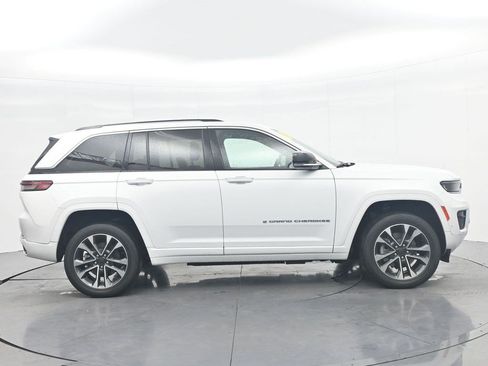 Used 2023 Jeep Grand Cherokee Overland AWD/4WD image 4