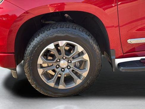 Used 2024 Chevrolet Silverado 1500 High Country AWD/4WD image 23