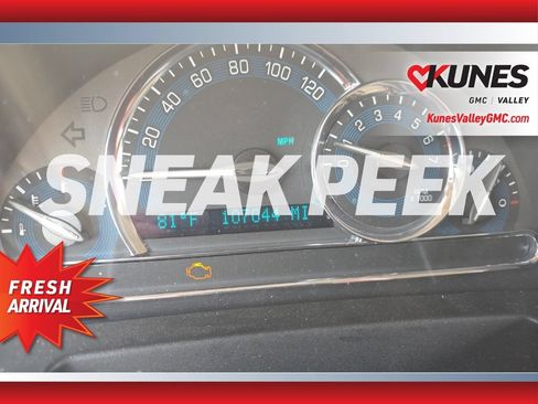 Used 2009 Chevrolet HHR LT FWD image 2