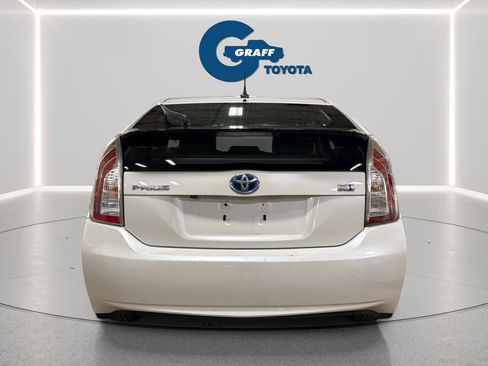 Used 2015 Toyota Prius Three w/ Solar Roof Package FWD image 10